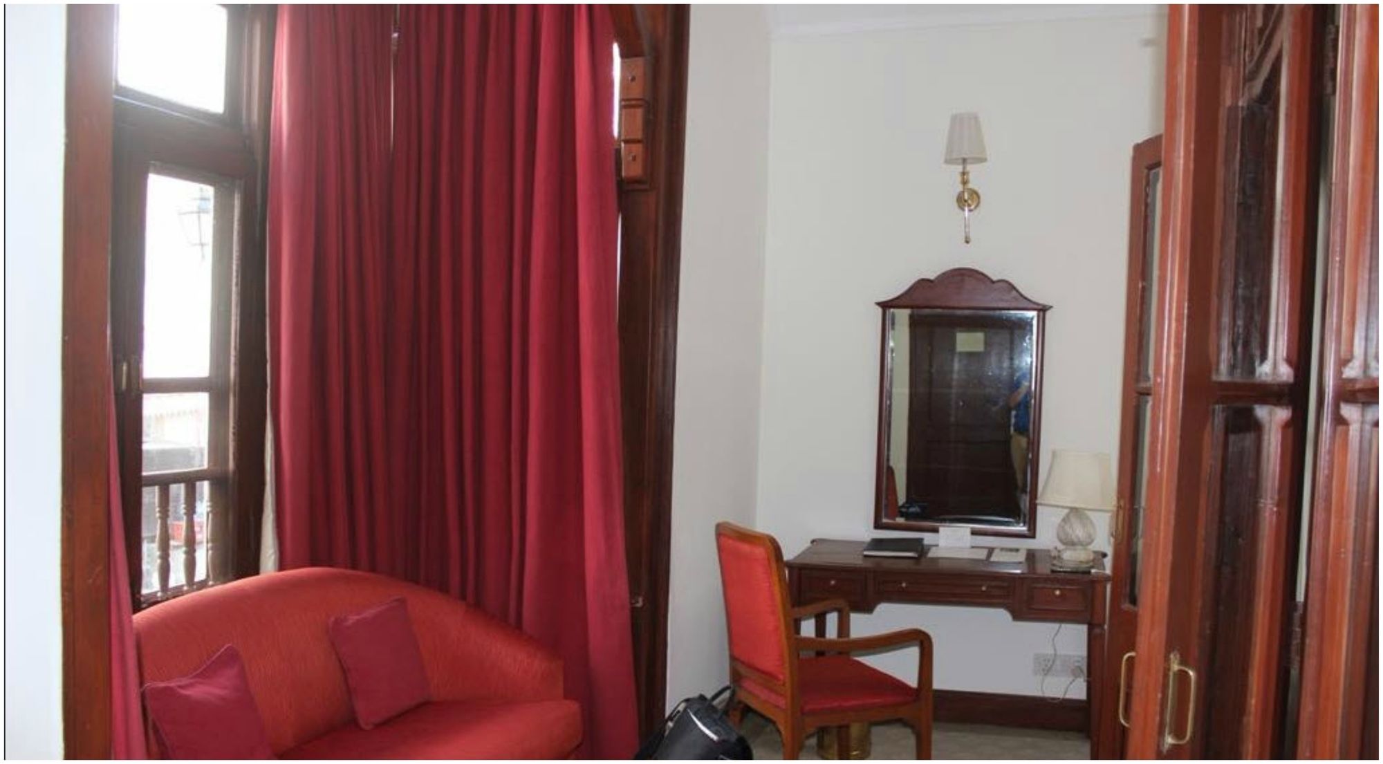 Фото Clarkes hotel, A grand heritage hotel since 1898