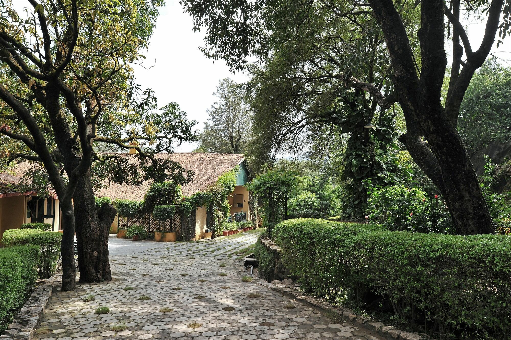 Фото WelcomHeritage Connaught House