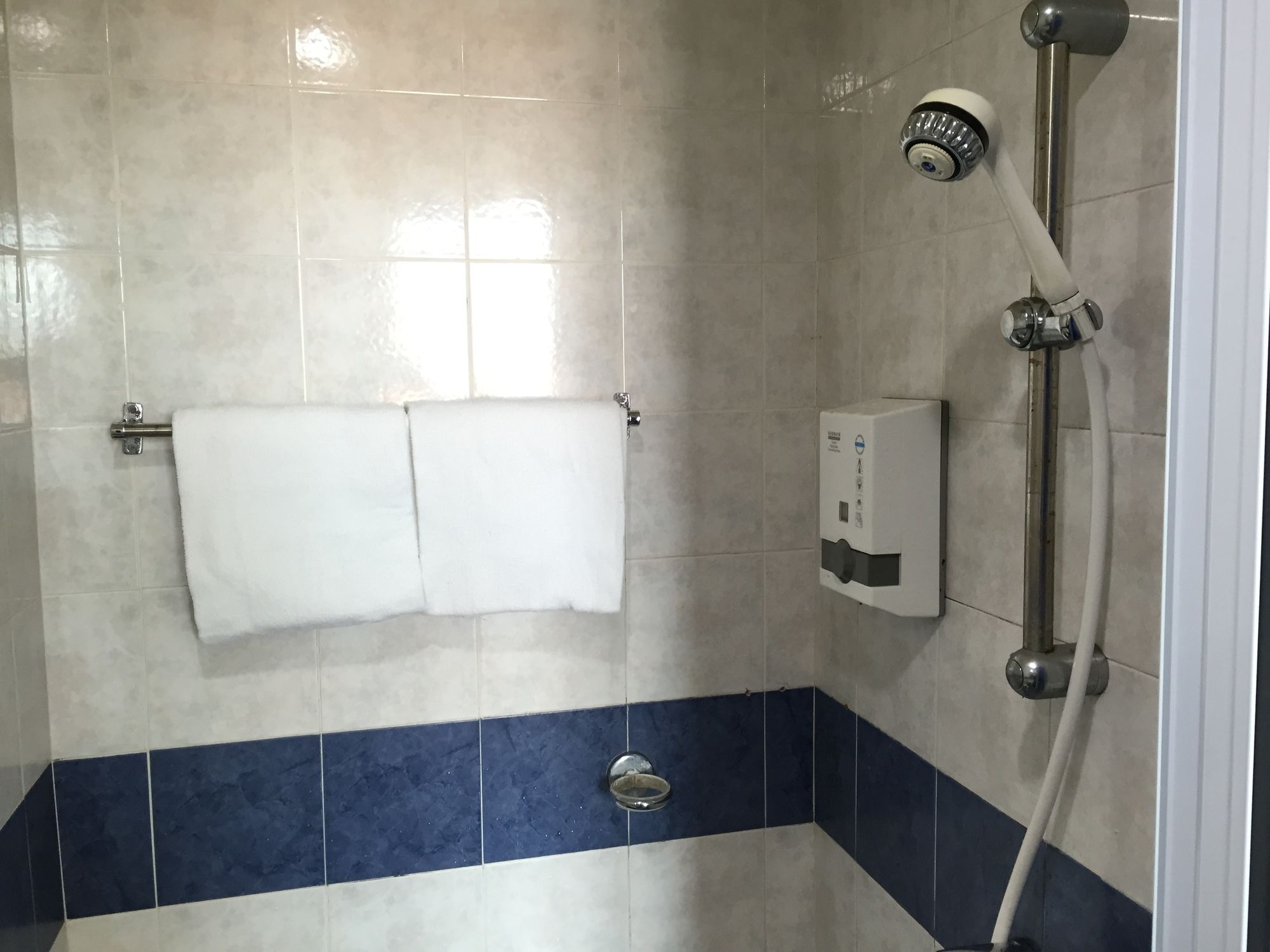 Фото BudgetOne Hotel