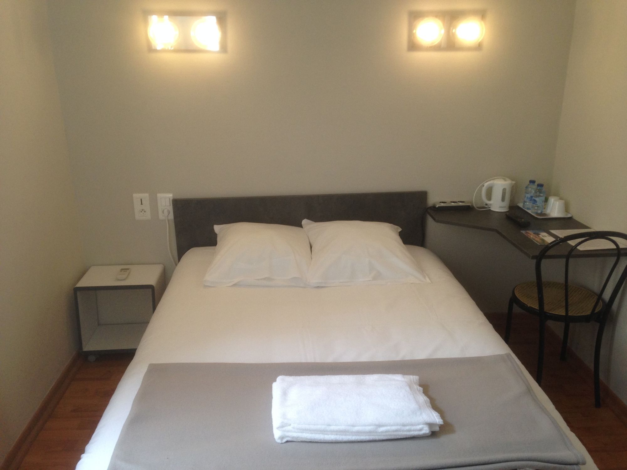 Фото Hôtel Le Rochegude