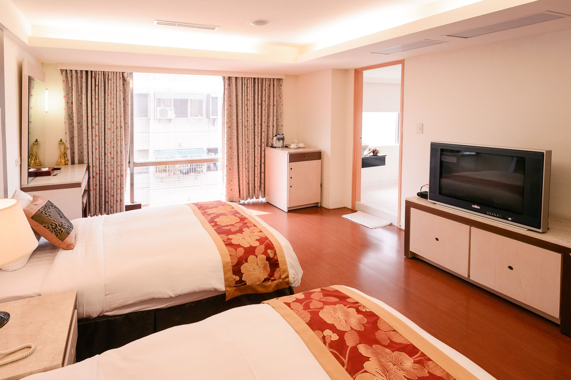 Фото Waugh Den Hotel