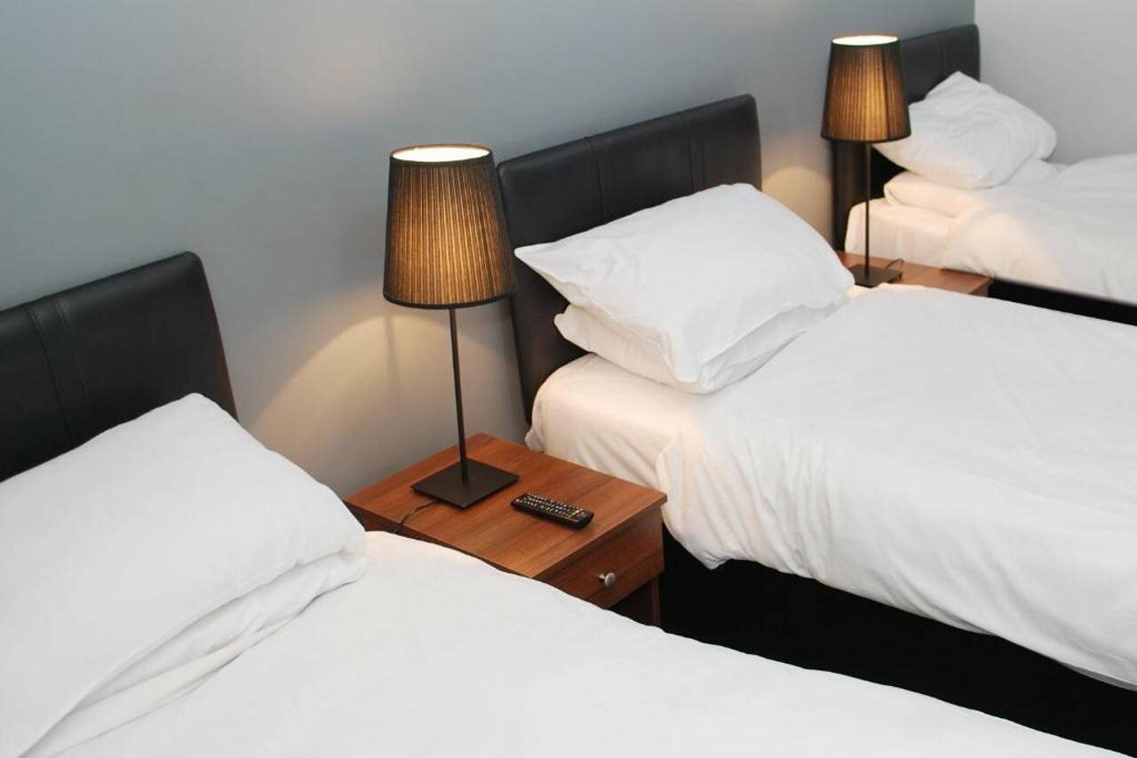 Фото The Liverpool Inn Hotel