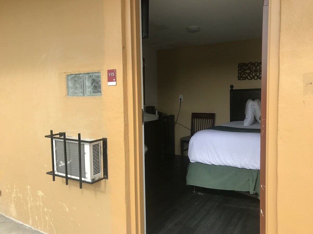 Фото Hotel Bel-Air Orlando