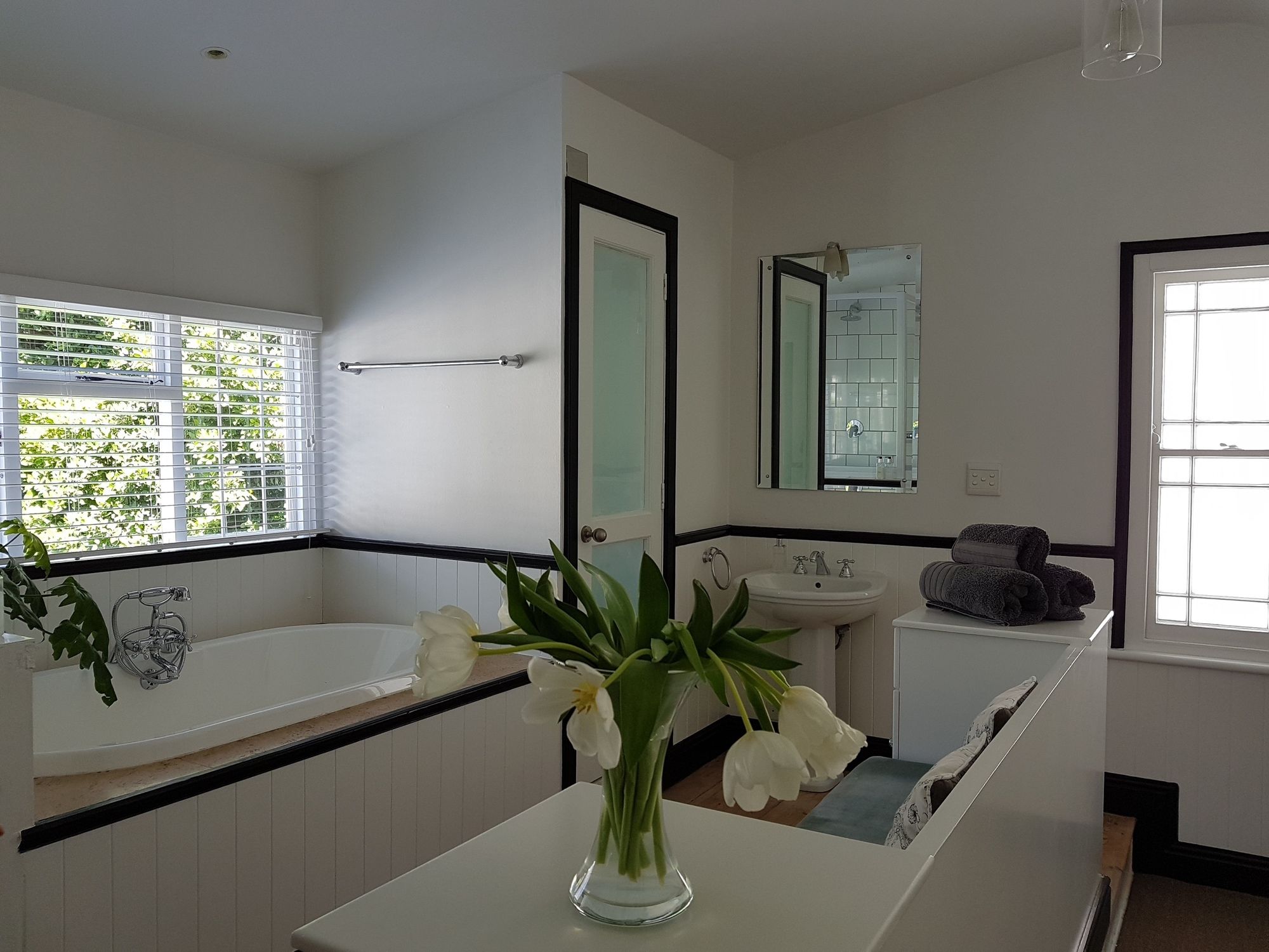 Фото Gilmour Hill