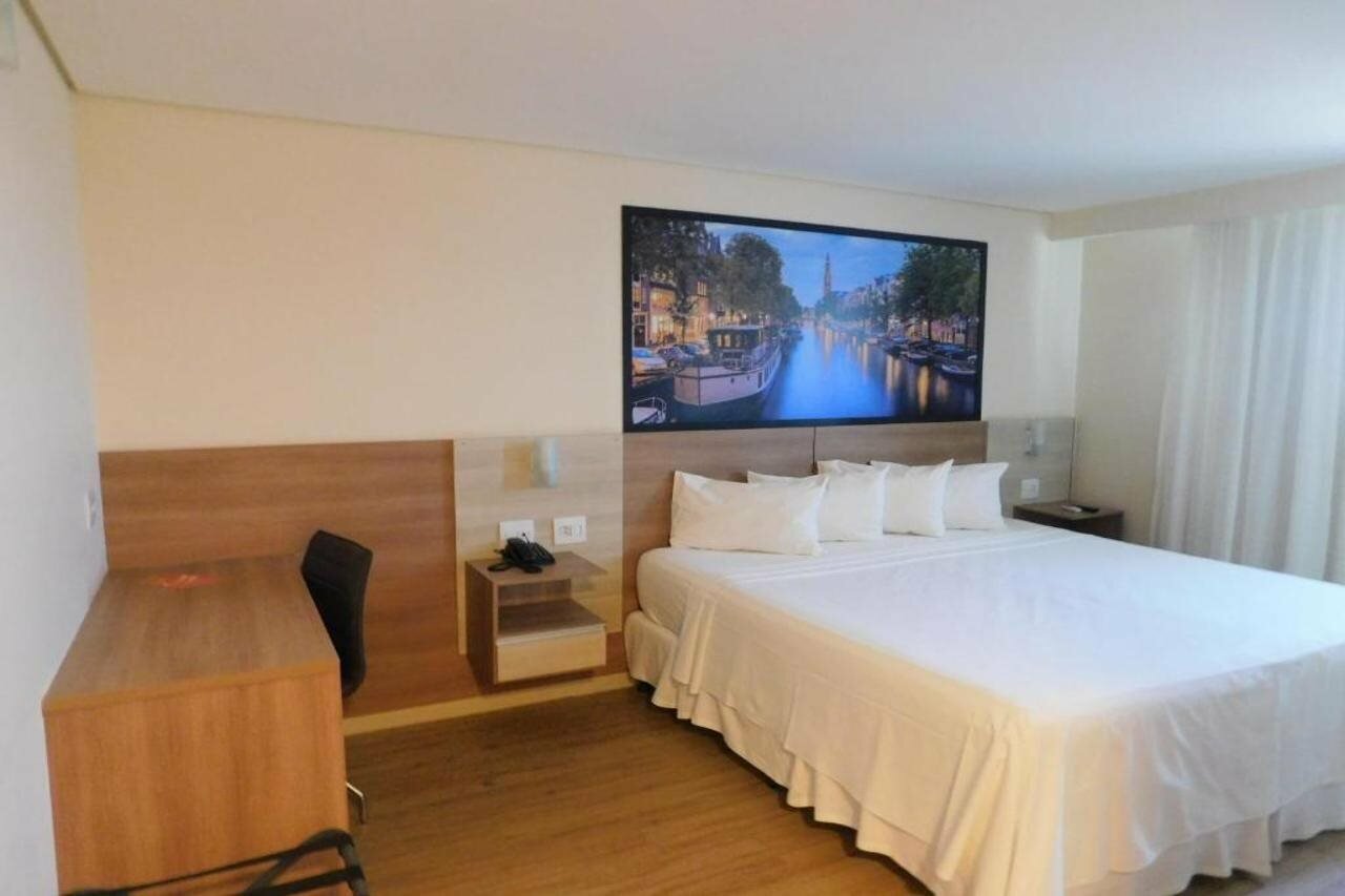 Фото Hotel Amsterdam Montes Claros