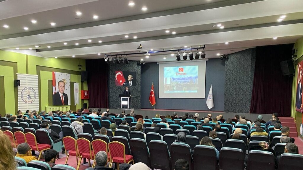 مدرسة ابتدائية Sehit Astsubay Umit Basaran Primary School ، إزمير، صورة