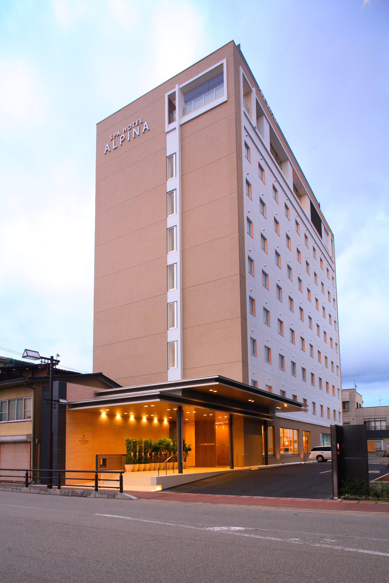Фото Spa Hotel Alpina Hida Takayama