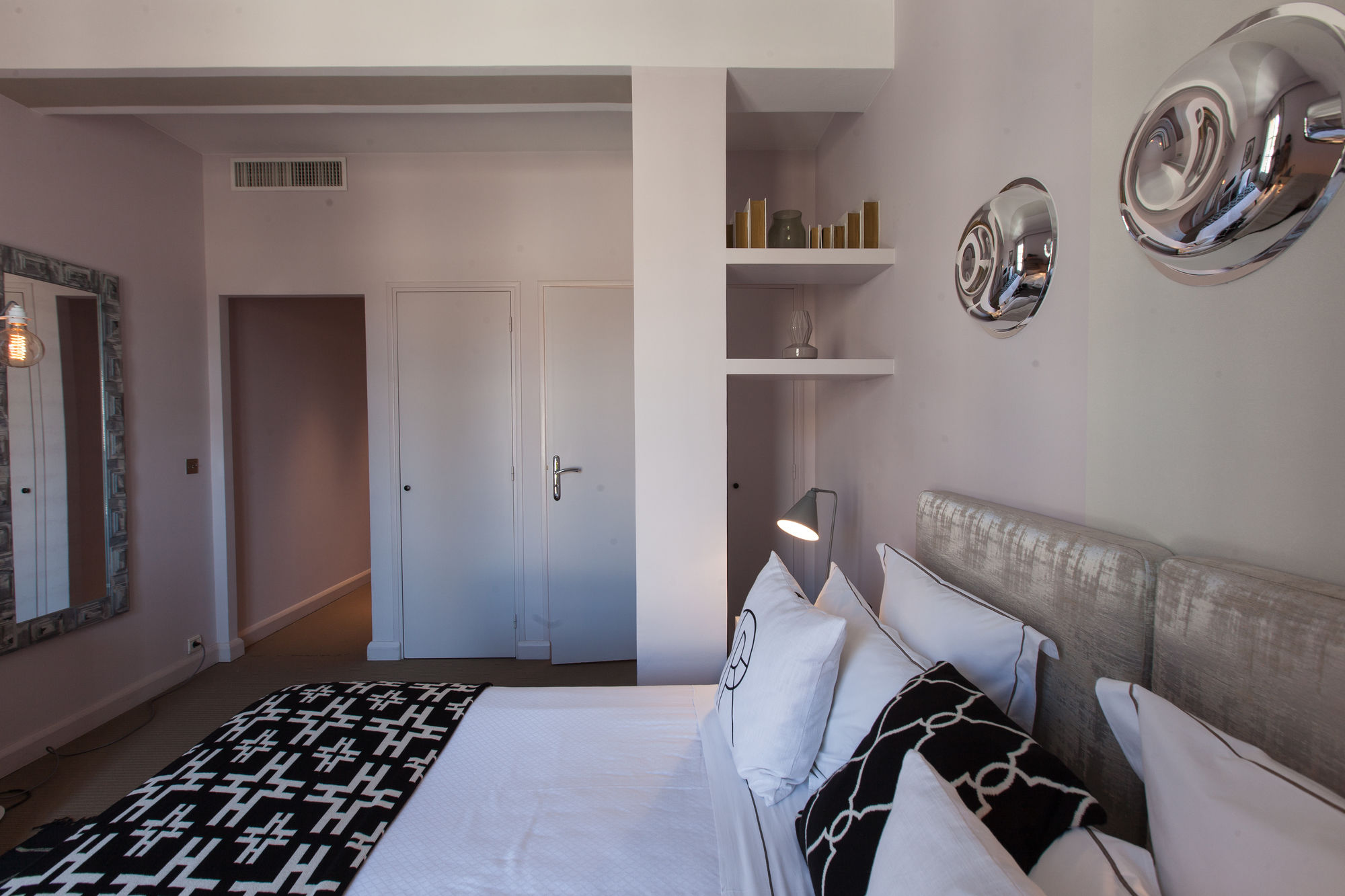 Фото Hôtel Le Y Saint-Tropez