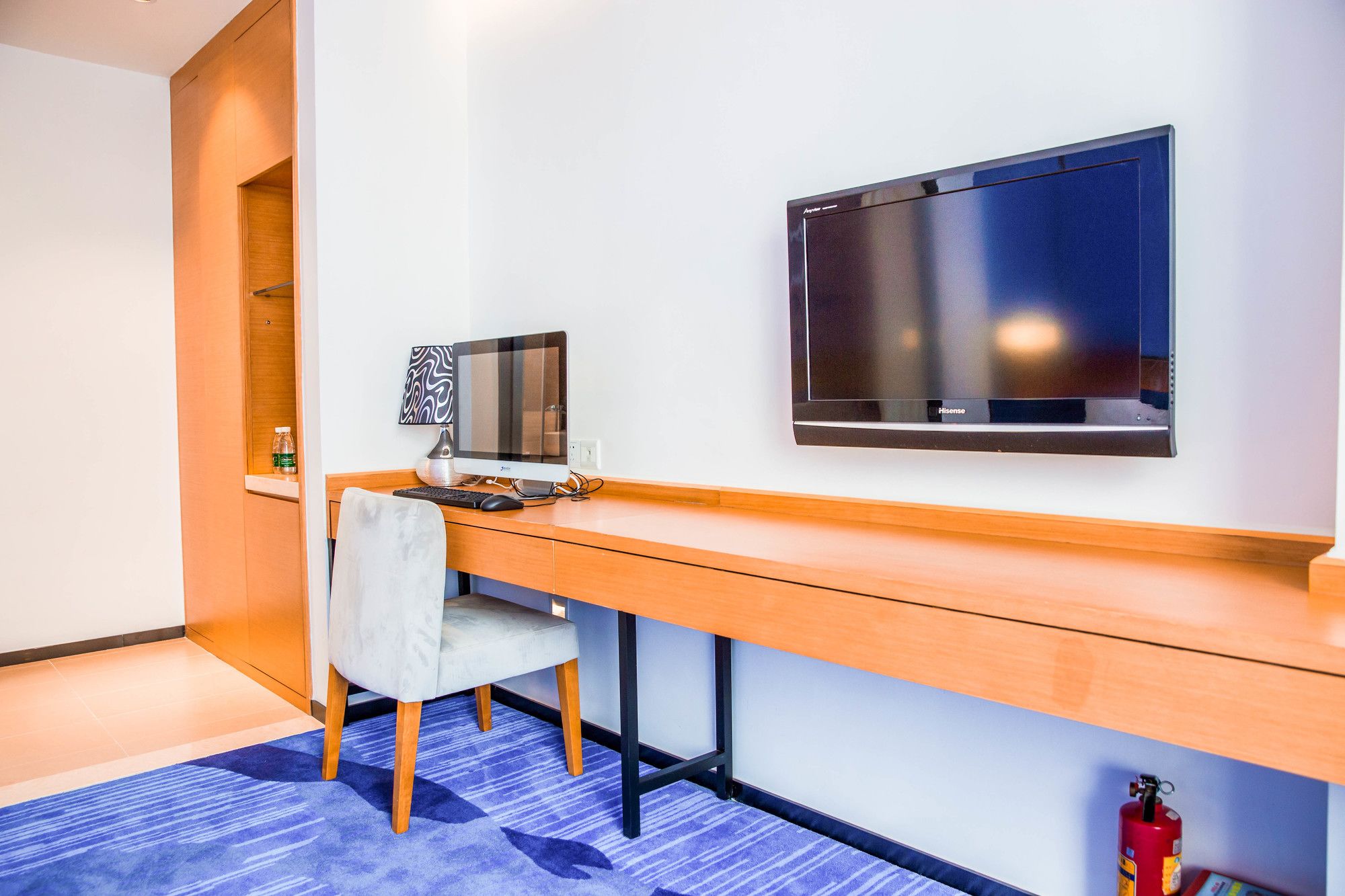 Фото The Harbour Hotel