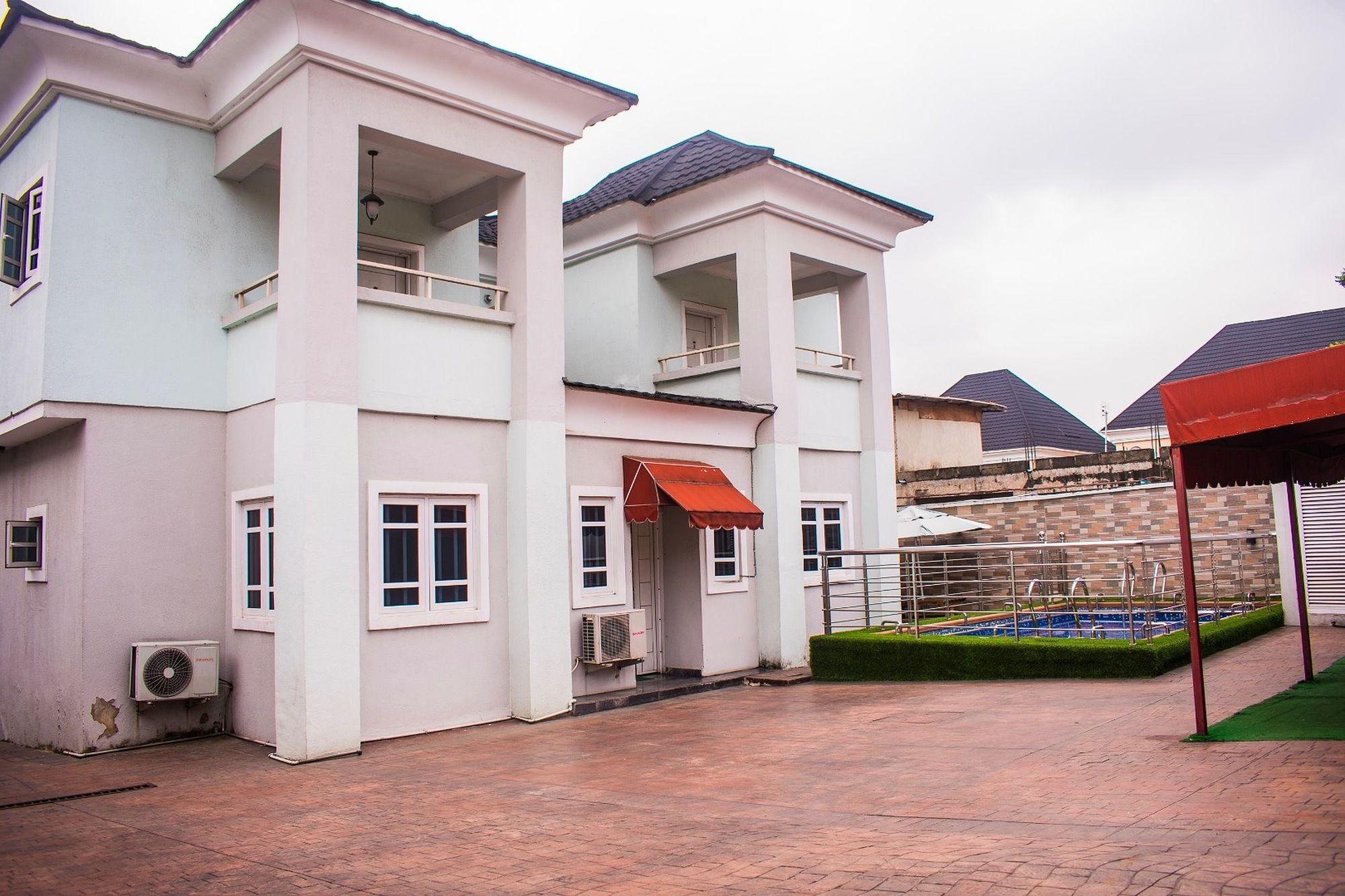 Фото Aeroville Apartments