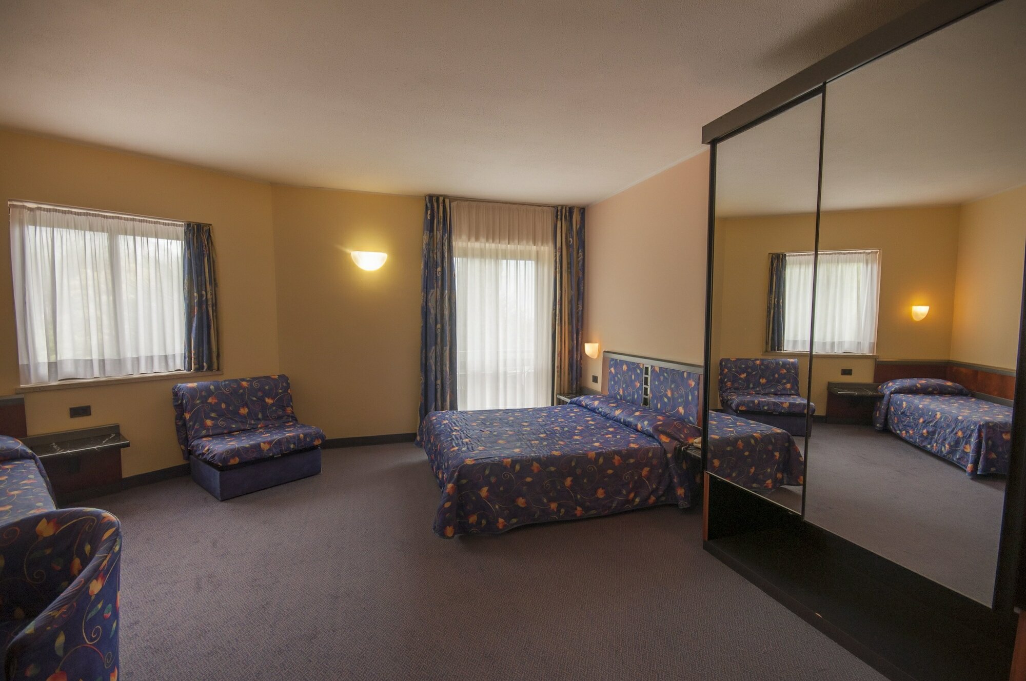 Фото Hotel Royal Village