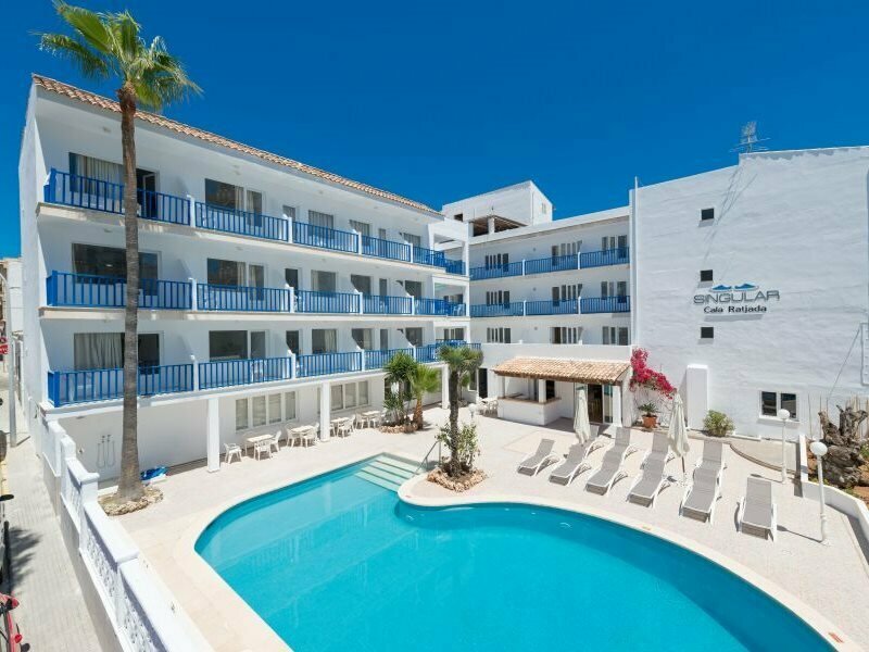 Гостиница Singular Cala Ratjada by Eurotels