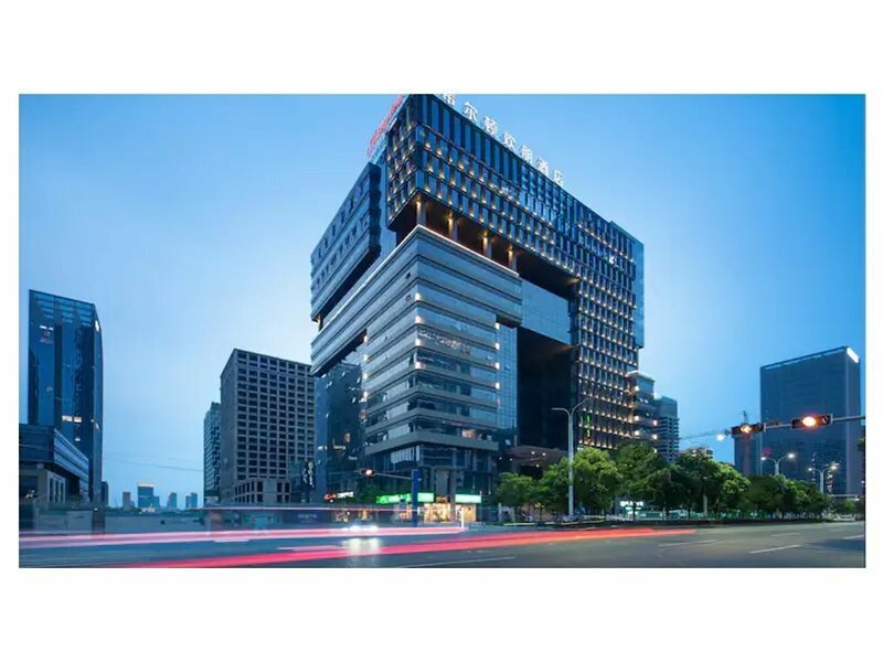 Фото отеля 2