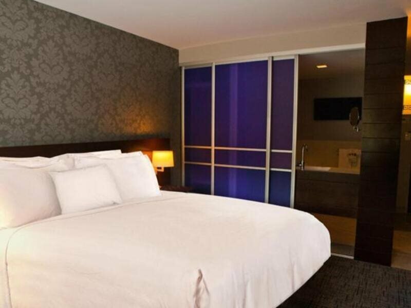 Фото Royal Regency Hotel