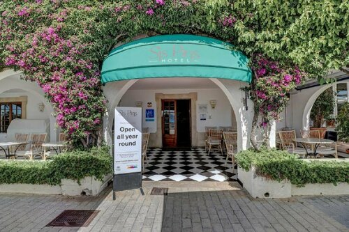 Внешний вид отеля Hotel Sis Pins в Пойенсе, фото 5