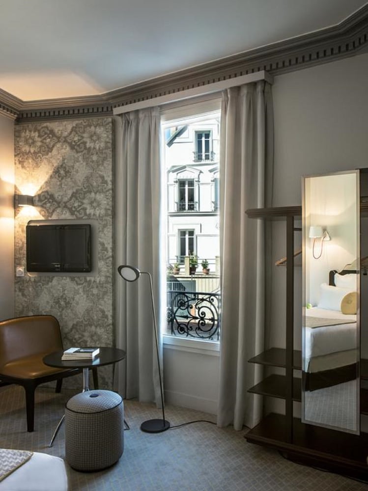 Фото Hotel Atrium by HappyCulture