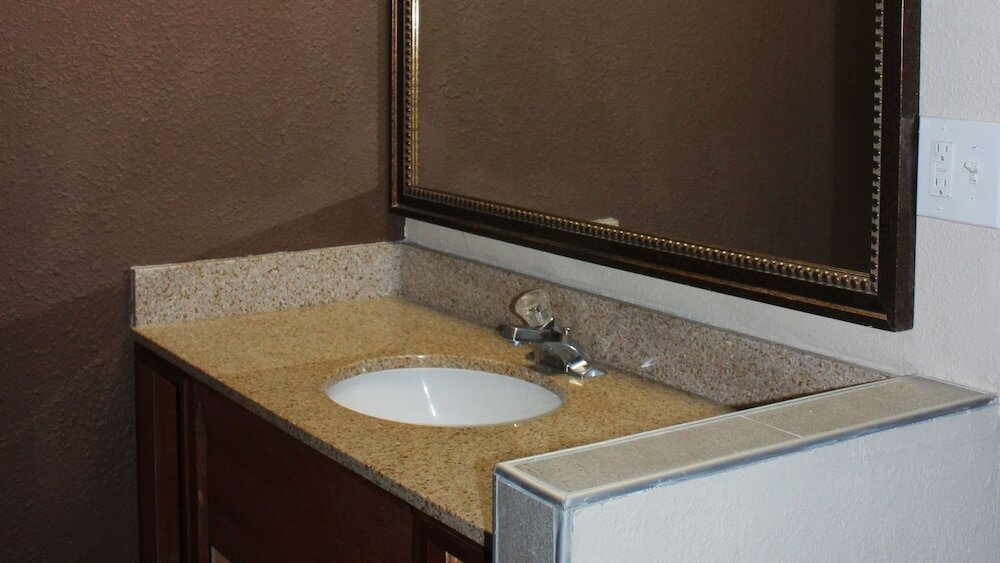 Фото Travel Inn Omaha