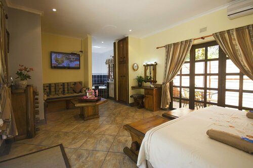 Гостиница Zulani Guest House
