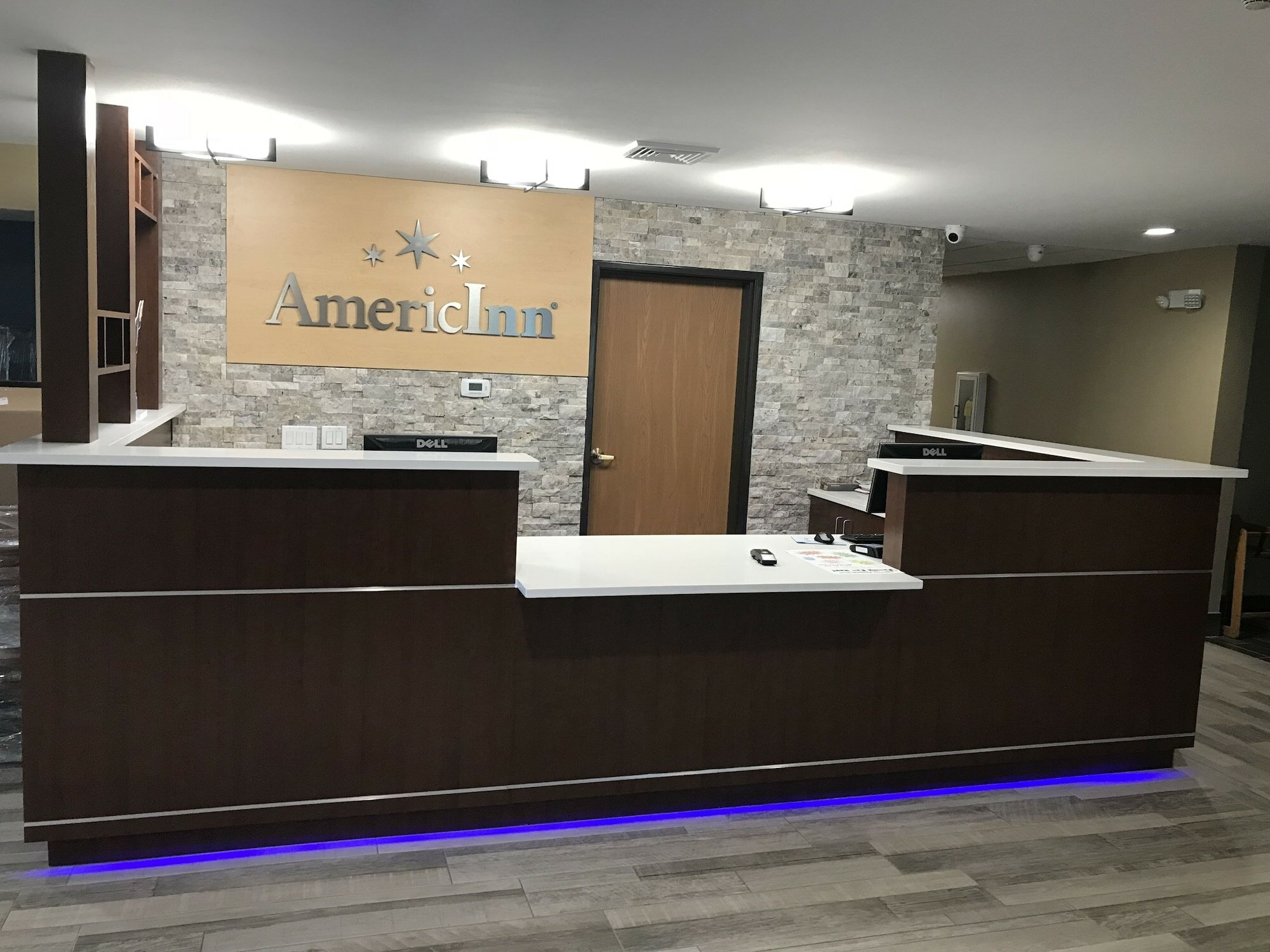 Фото AmericInn by Wyndham Jefferson