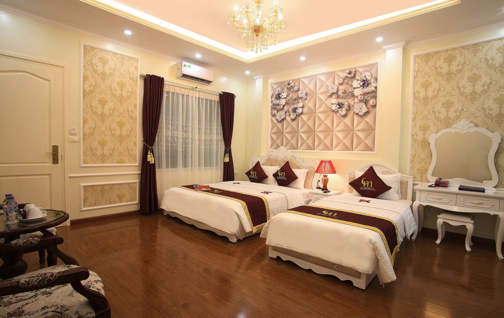 Фото My Moon Hotel