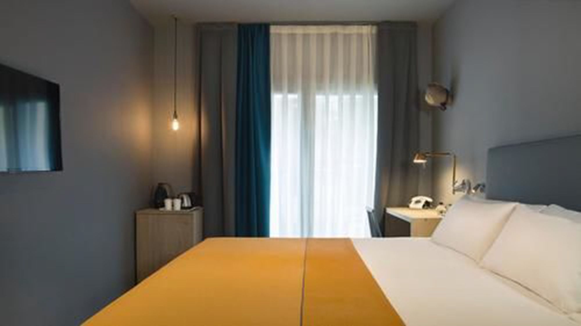 Фото Yurbban Trafalgar Hotel