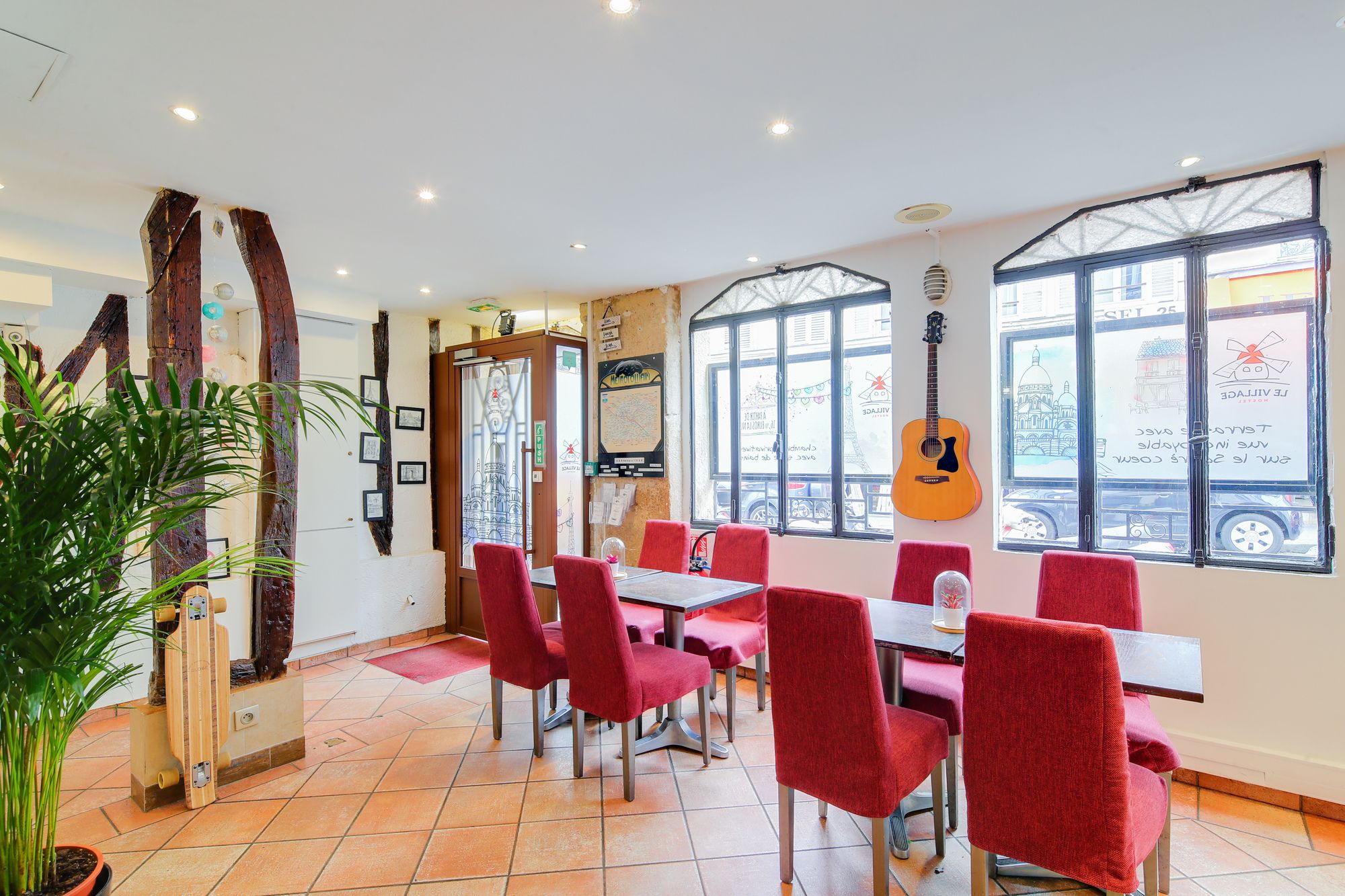 Фото Le Village Montmartre