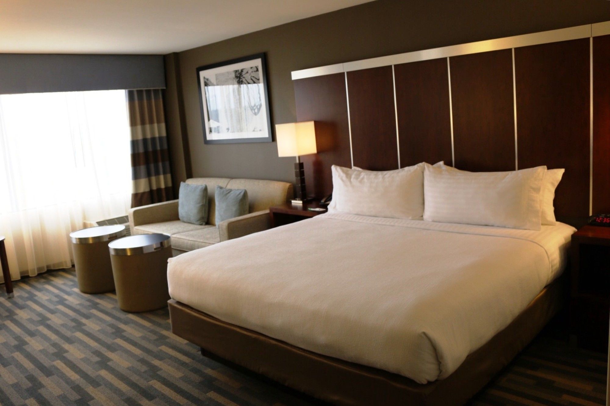 Фото DoubleTree by Hilton Raleigh Crabtree Valley