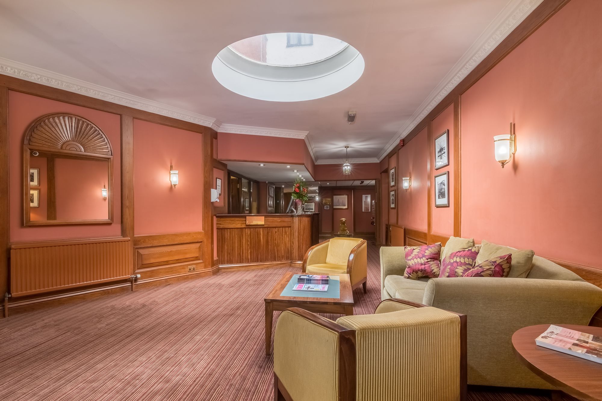 Фото Highfield House