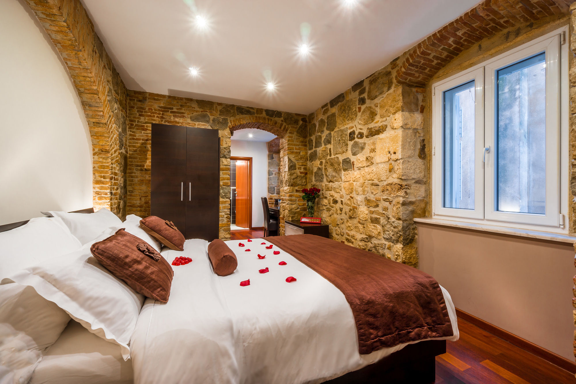 Фото Palace Suites Heritage Hotel – Adults Only