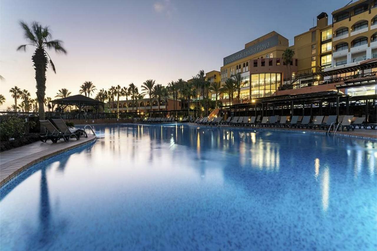 Фото отеля 1