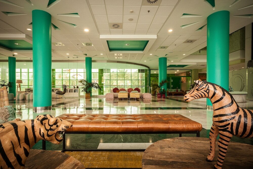 Фото Holiday World Riwo Hotel