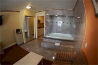 Фото Glen Capri Inn & Suites - Burbank Universal