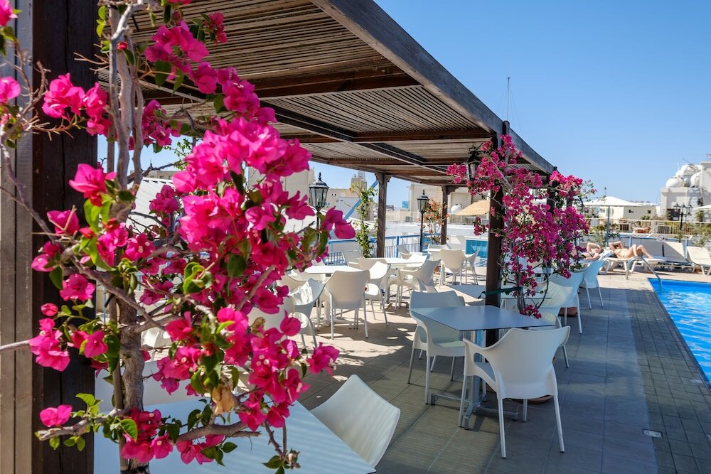 Фото Atrium Zenon Hotel Apartments