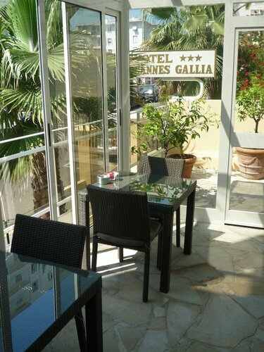 Гостиница Hotel Cannes Gallia в Каннах