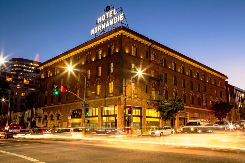 Гостиница Hotel Normandie в Лос-Анджелесе