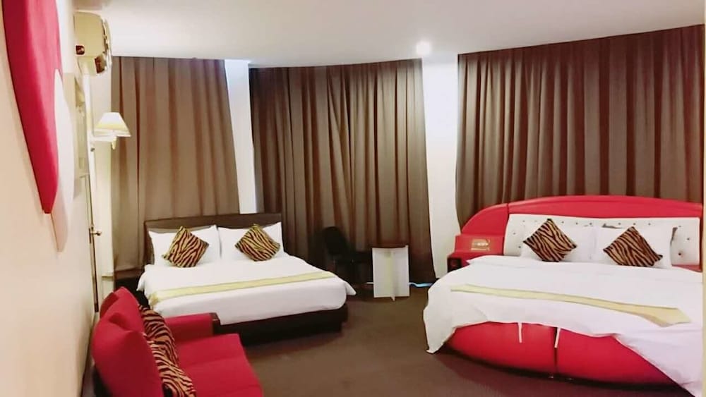 Фото Paragon City Hotel