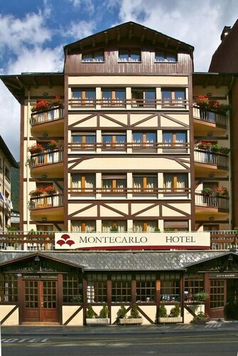 Гостиница Hotel Montecarlo в Энкаме