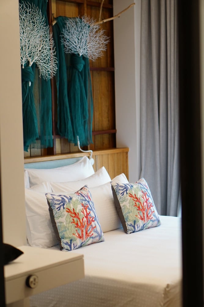 Фото Sealord Naithon Beach Phuket