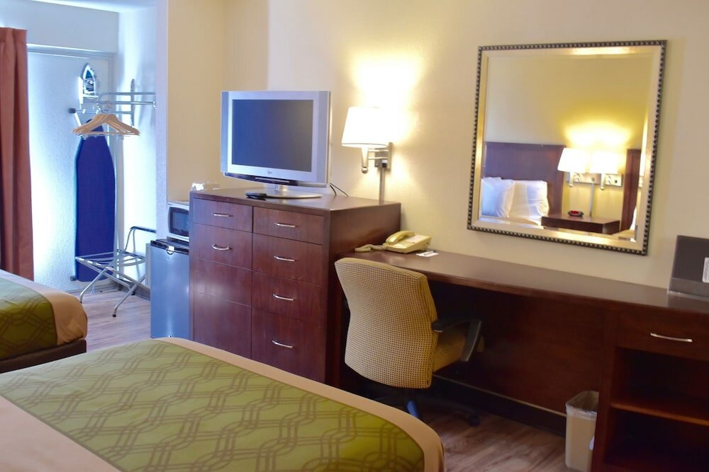 Фото Bridge Views Inn