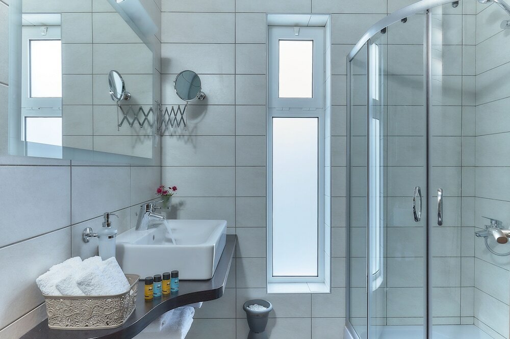 Фото Nymphes Luxury Apartments