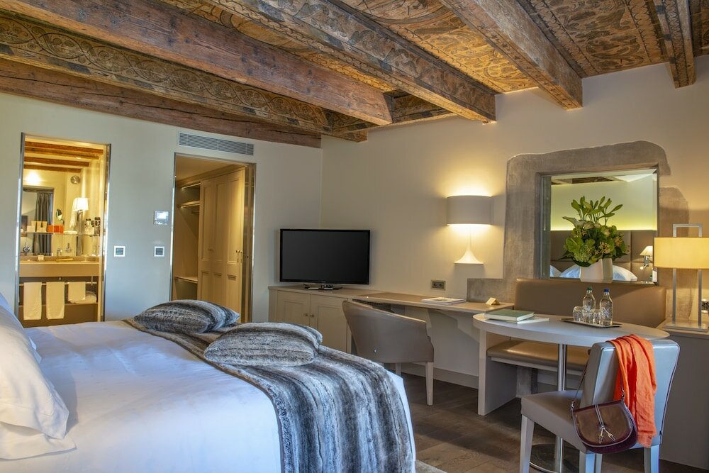 Фото Hôtel Les Armures