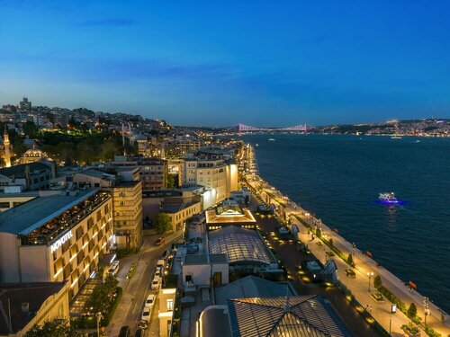 Гостиница Novotel İstanbul Bosphorus в Бейоглу