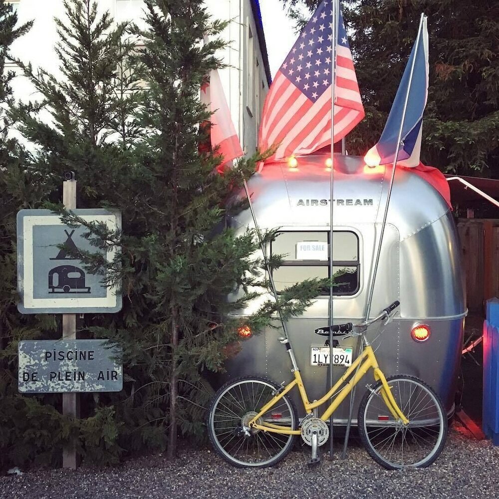 Фото Metro Hotel and Cafe