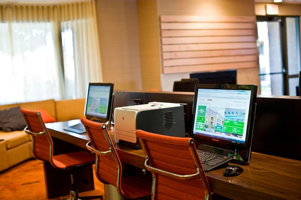 Фото Courtyard by Marriott Austin Round Rock