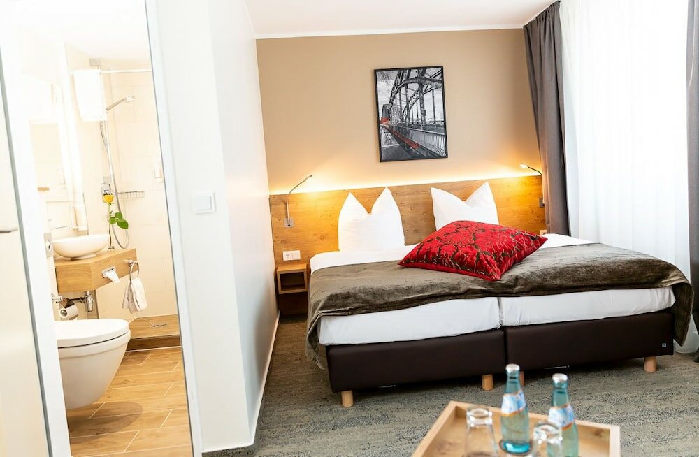 Фото Maingau Hotel