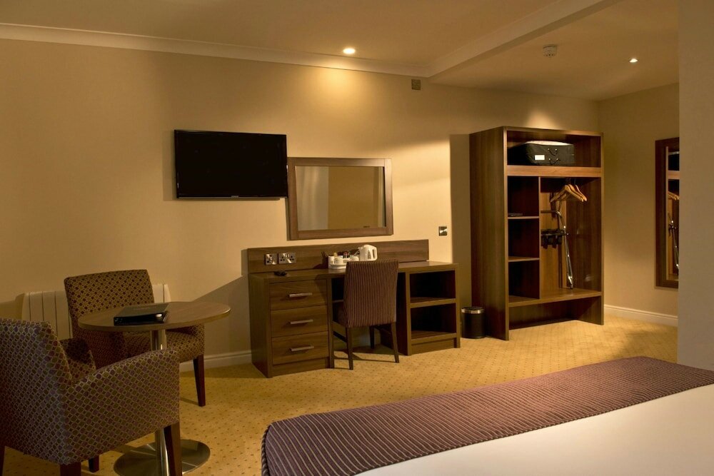 Фото Latterkenny Court Hotel