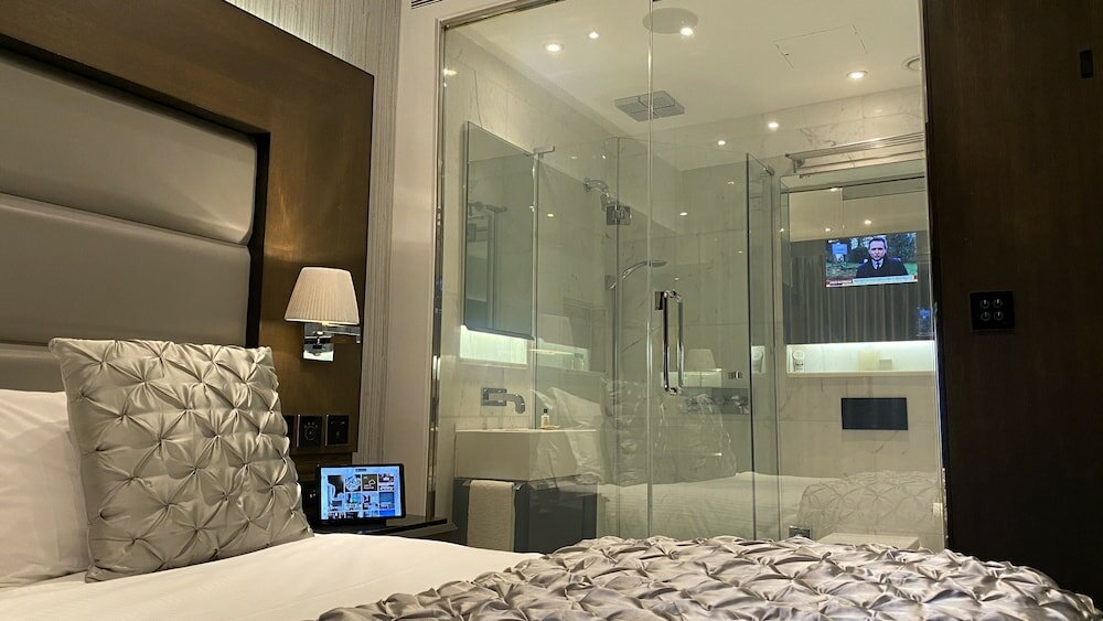 Фото Eccleston Square Hotel