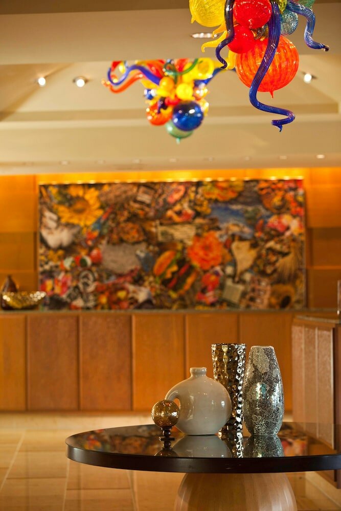 Фото Renaissance New Orleans Arts Warehouse District Hotel