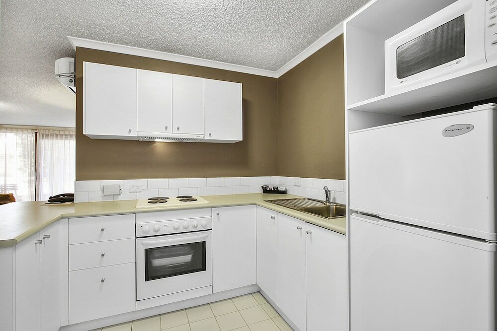 Фото Knox International Hotel & Apartments