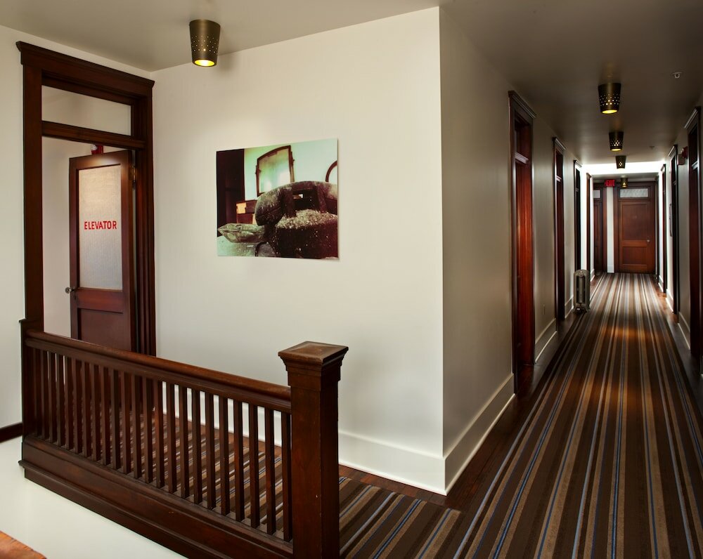 Фото Selina Commodore Astoria